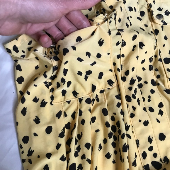 Lily Morgan Yellow Sleeveless top • Black Spot Print • V-Neck - Picture 8 of 15